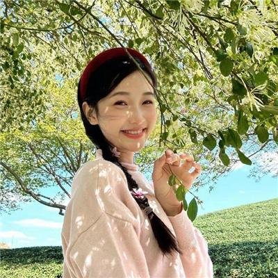 艳阳春色